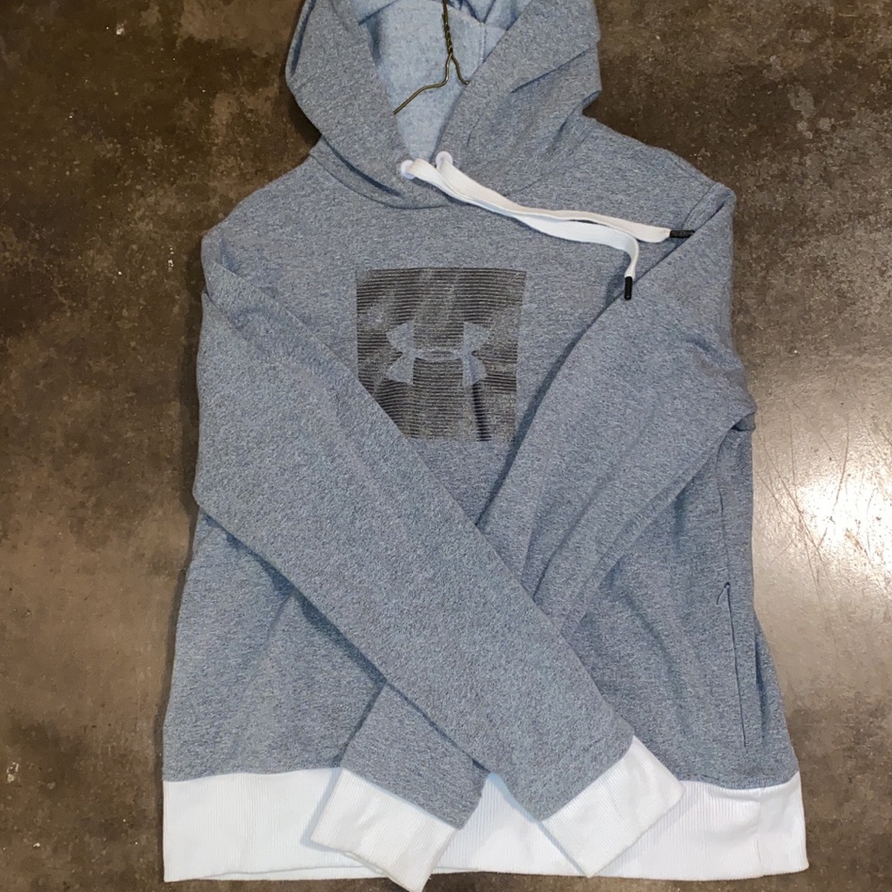 Under Armour Sweatshirt